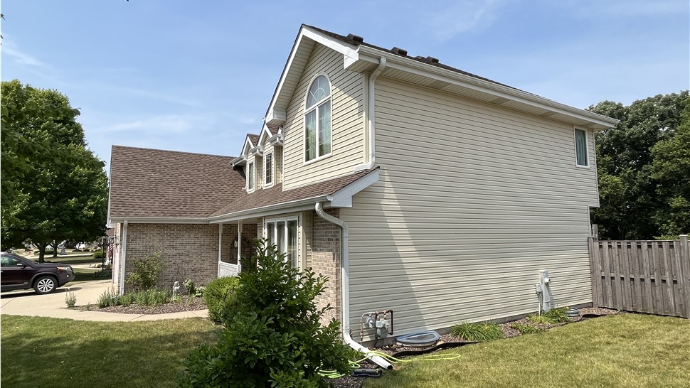 Desert Tan Color Roofing by TTLC in Channahon, IL - Enhancing Beauty and Warmth