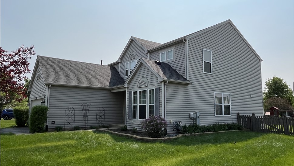Exquisite Owens Corner Desert Rose Shingles installed by TTLC Inc.