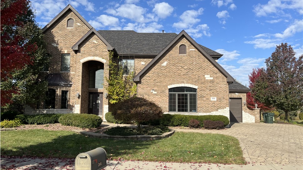 New Lenox, Plainfield, Downers Grove, Grayslake, durable product, professional installation, affordable price, punctual and courteous crew, knowledgeable, trusted throughout Chicagoland.