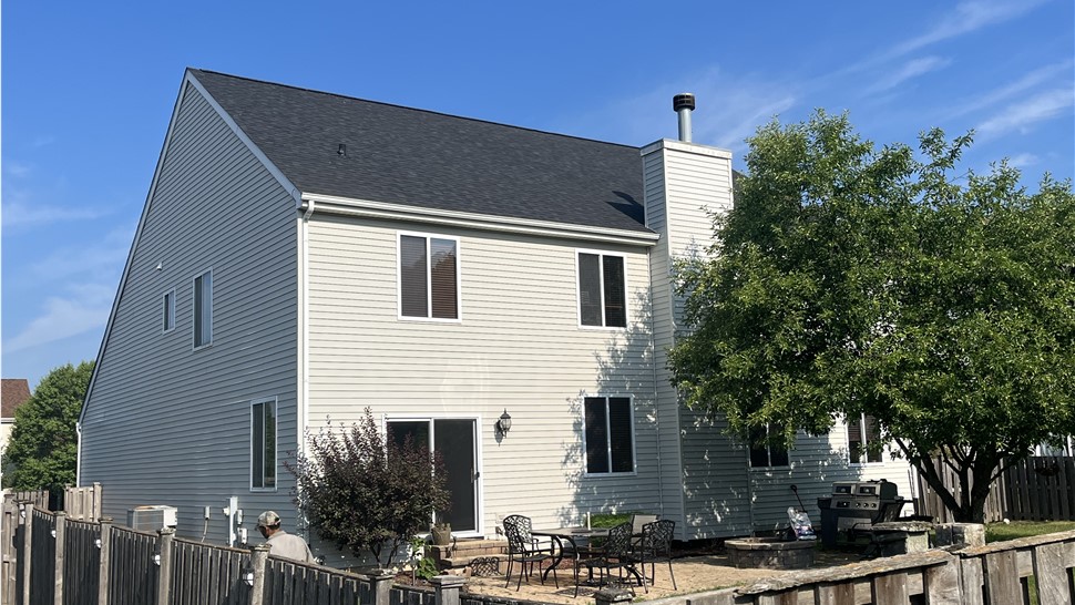 Joliet Roof installation Onyx Black Owens Corning shingles