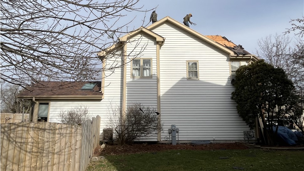 Shorewood, Aurora, Oswego, asphalt shingle, professional installers, storm damage, roofing claim specialists, roofing contractor, hail damage, commercial roofing, durable, affordable.
