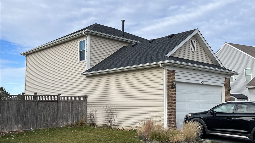 Woodale, Bloomingdale, Grayslake, Joliet, Plainfield, satisfied customer, seamless gutters, siding hail damage, siding repair, roofing repair, seamless gutter systems, affordable, wind damage.