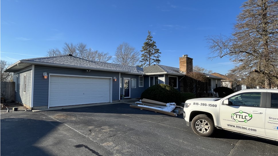 Plainfield, Joliet, Naperville, Lisle, Oswego, weather resistant roof, very neat crew, seamless appearance, punctual, positive experience, energy efficient.