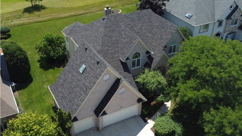 Roof installation in Aurora, Illinois; Owens Corning roof; Owens Corning Shingles "Black Sable"