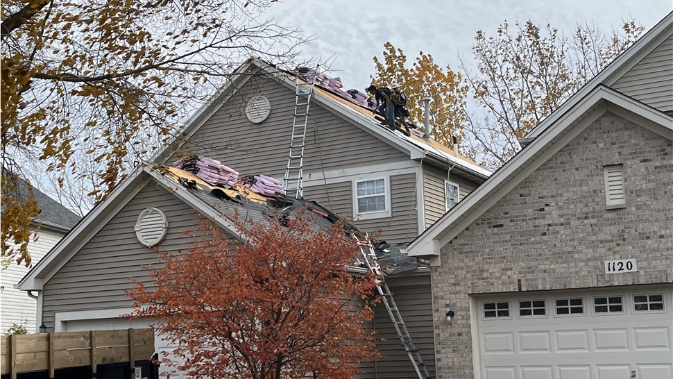 Plainfield, Oswego, Aurora, roofing job in Joliet, great prices, professional and helpful crew, go the extra mile, punctual, honest, durable and high quality product, expertly installed..