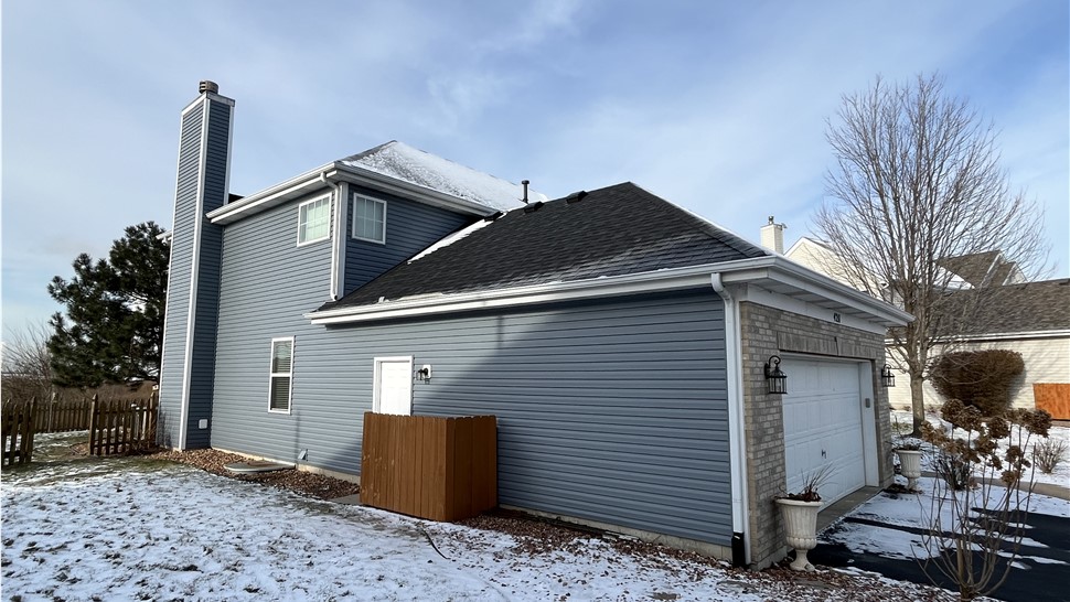 Replacement siding, replacement siding installation, replacement roofing contractors, replacement roof, replacement fascia, James Hardie, LP Smartside.