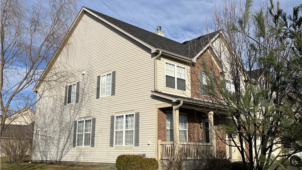 Shorewood, Aurora, Oswego, asphalt shingle, professional installers, storm damage, roofing claim specialists, roofing contractor, hail damage, commercial roofing, durable, affordable.