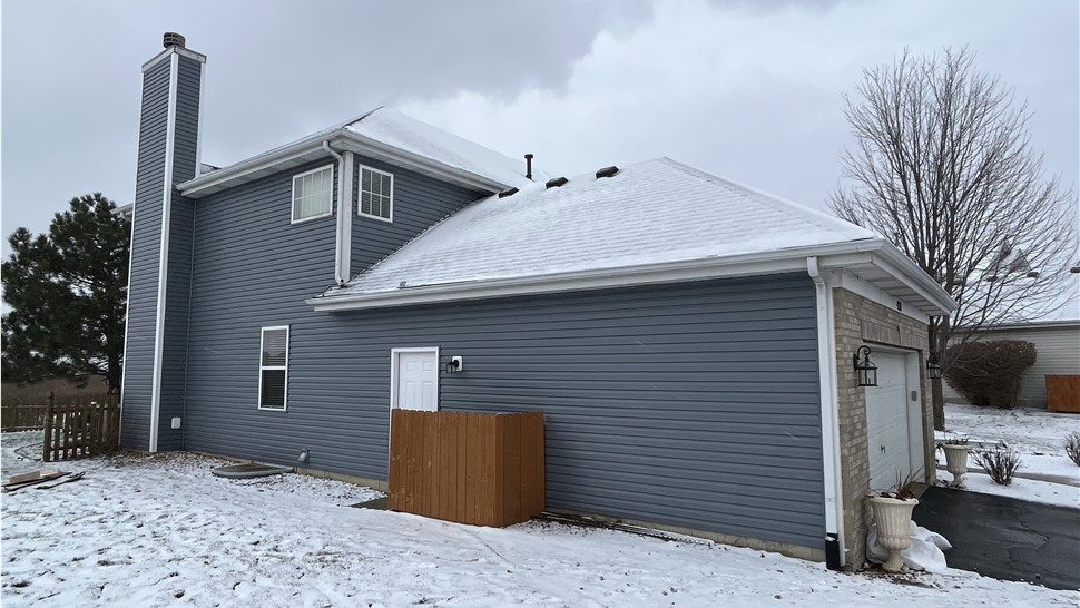 Woodale, Bloomingdale, Grayslake, Joliet, Plainfield, satisfied customer, seamless gutters, siding hail damage, siding repair, roofing repair, seamless gutter systems, affordable, wind damage.