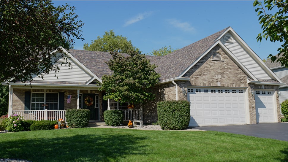Roof installation Yorkville Illinois Owens Corning Shingles Summer Harvest