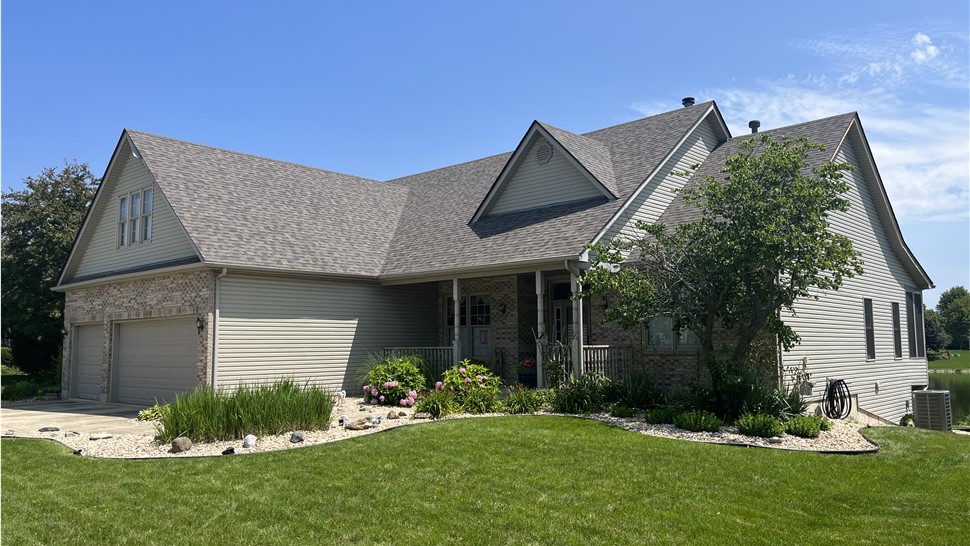 Plainfield Illinois Roof Replacement; Roof Replacement with Owens Corning Shingles "Williamsburg Grey"