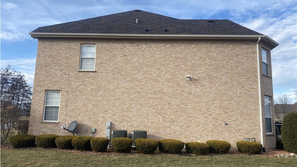 St. Charles, Aurora, Sandwich, Joliet, Plainfield, roofing repairs, roofing inspections, roof storm damage repair, roof hail damage, replacement siding, bi-lingual installers, siding contractors.