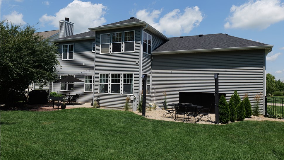 Sleek New Roof Installation Yorkville Illinois Owens Corning Onyx Black