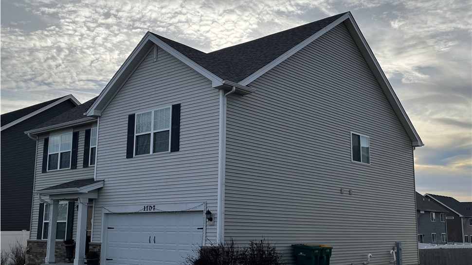 Replacement siding, replacement siding installation, replacement roofing contractors, replacement roof, replacement fascia, James Hardie, LP Smartside.