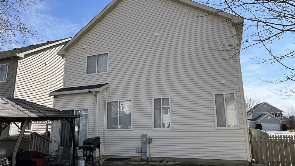 Shorewood, Aurora, Oswego, asphalt shingle, professional installers, storm damage, roofing claim specialists, roofing contractor, hail damage, commercial roofing, durable, affordable.