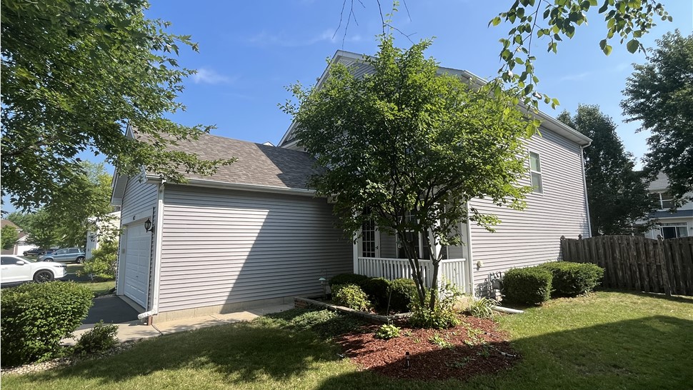 Joliet Siding Installation; Variform Vinyl Siding Installation Joliet Illinois "Flint"