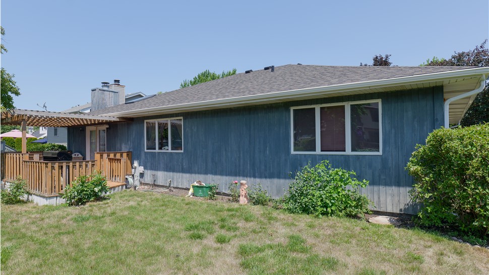 North Aurora Roof Installation; Owens Corning Roof Installation in "Peppercorn"
