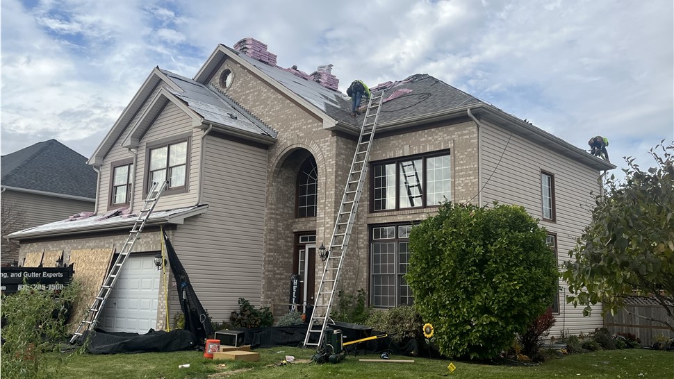 Plainfield, Joliet, Naperville, Lisle, Oswego, weather resistant roof, very neat crew, seamless appearance, punctual, positive experience, energy efficient.