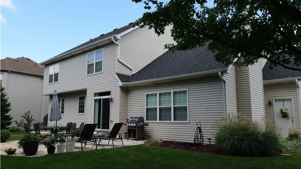 Yorkville Roof Installation Owens Corning Onyx Black