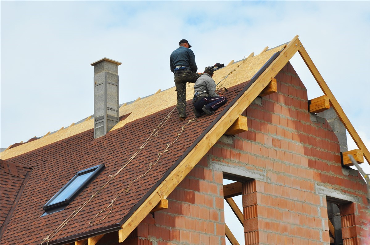 Why You Might Need a Roof Replacement This Winter