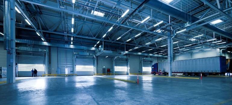 Organized warehouse where storage units in Hayward CA help cut living and business costs