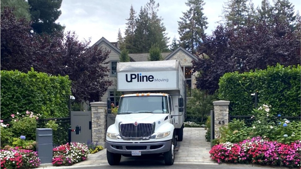 Full Service Movers Photo 1