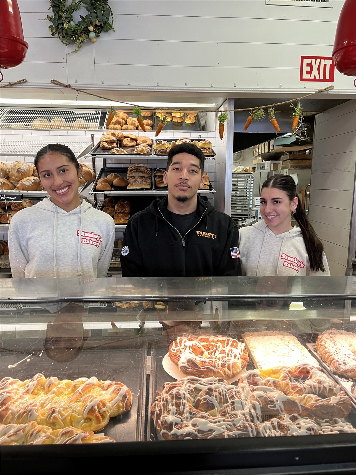 Community Pastry Giveaway at Stanley’s Bakery!