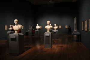 Room of sculptures fine art movers