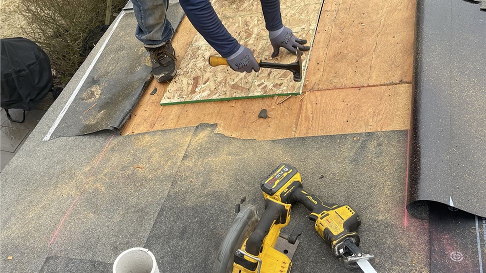 Residential Roofing Project in Muskegon, Michigan by West Michigan Roofing