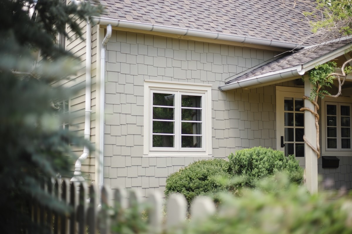 Colorado home with shingle siding used as an accent.