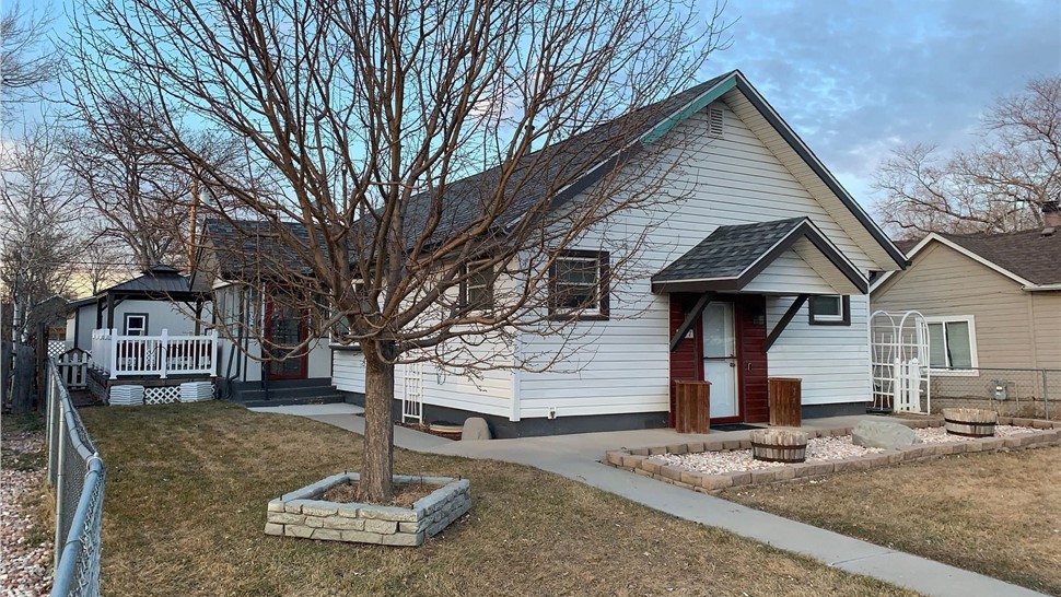 Frederick Colorado home before complete siding replacement with James Hardie fiber cement