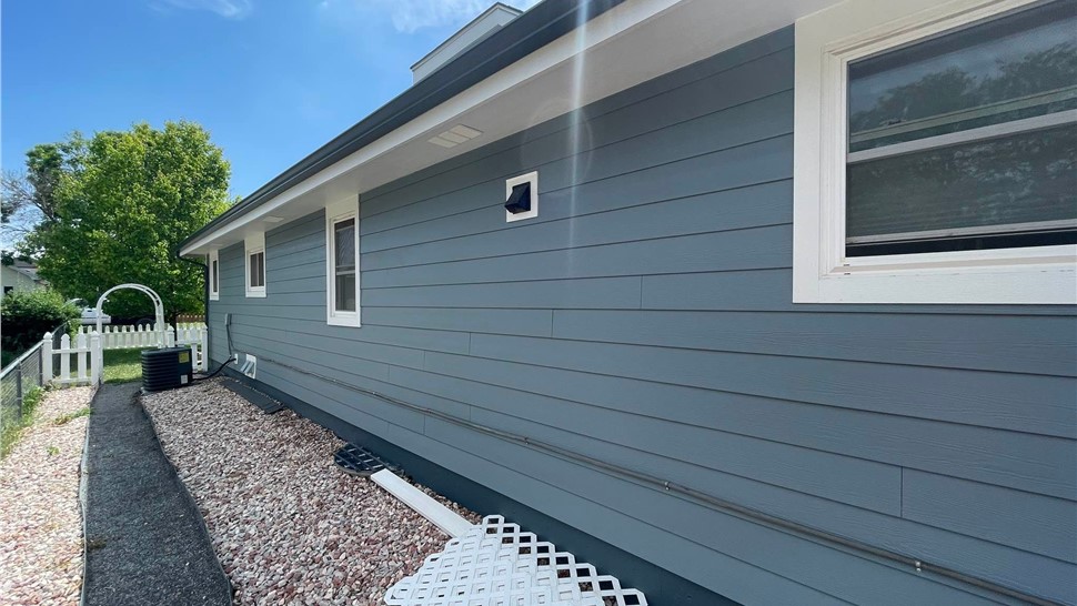 Completed James Hardie siding installation in BoothBay Blue and Evening Blue in Frederick Colorado