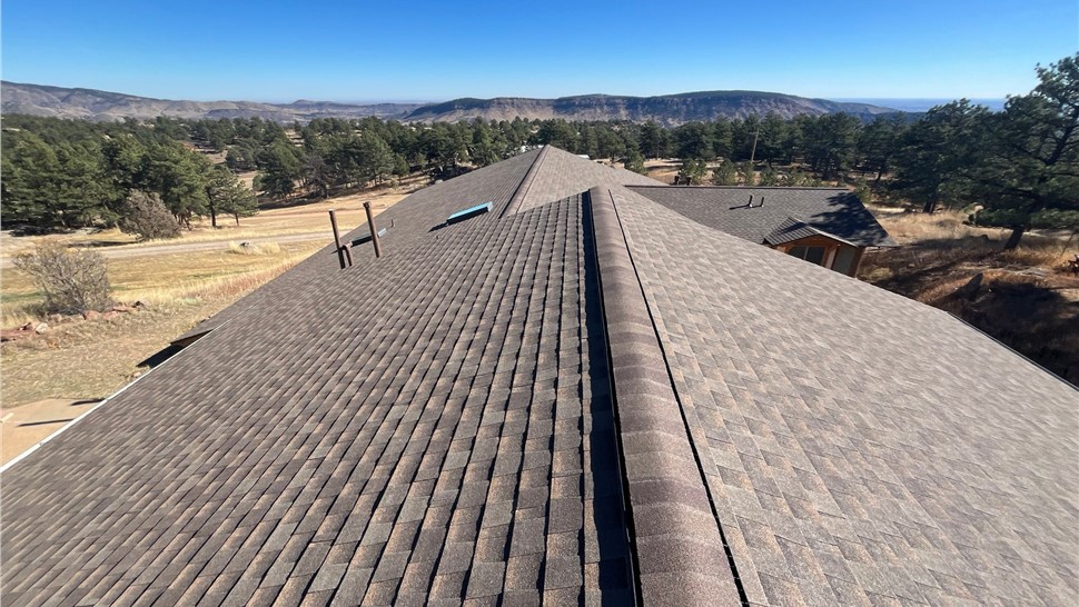 GAF ArmorShield II roof replacement and James Hardie siding replacement on home in Lyons Colorado
