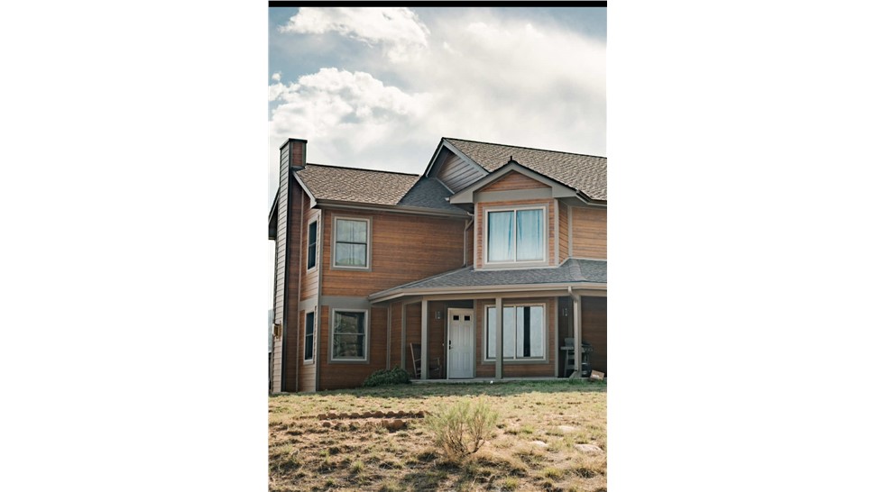 James Hardie siding installation in Lyons Colorado after