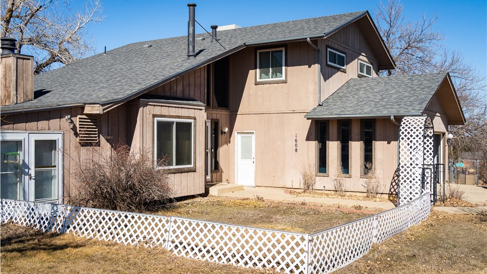 James Hardie siding installation in Longmont CO before