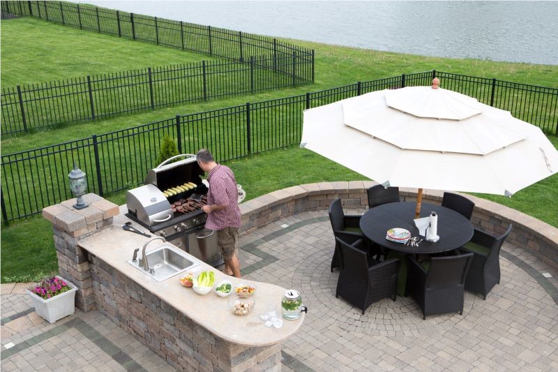 Incorporating an Outdoor Kitchen into Your Patio Design