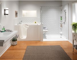 Walk-in Tubs Photo 2