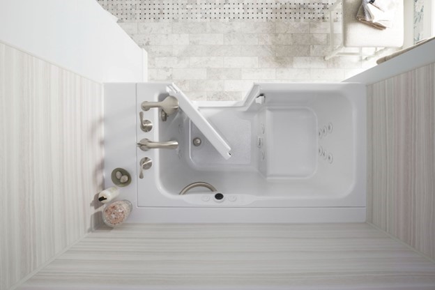 Walk In Tubs vs. Traditional Tubs: Which One Is Right for You?